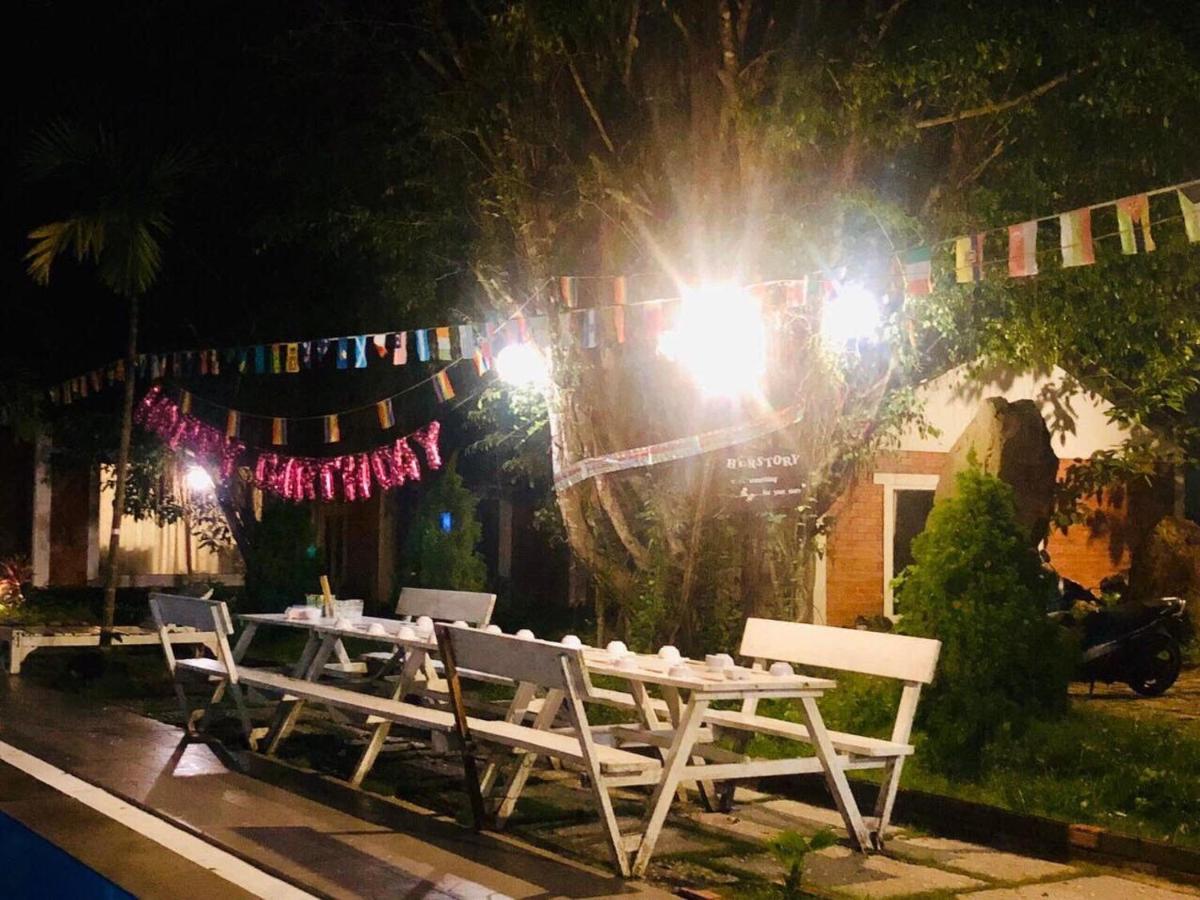 Khách sạn Her Bungalow