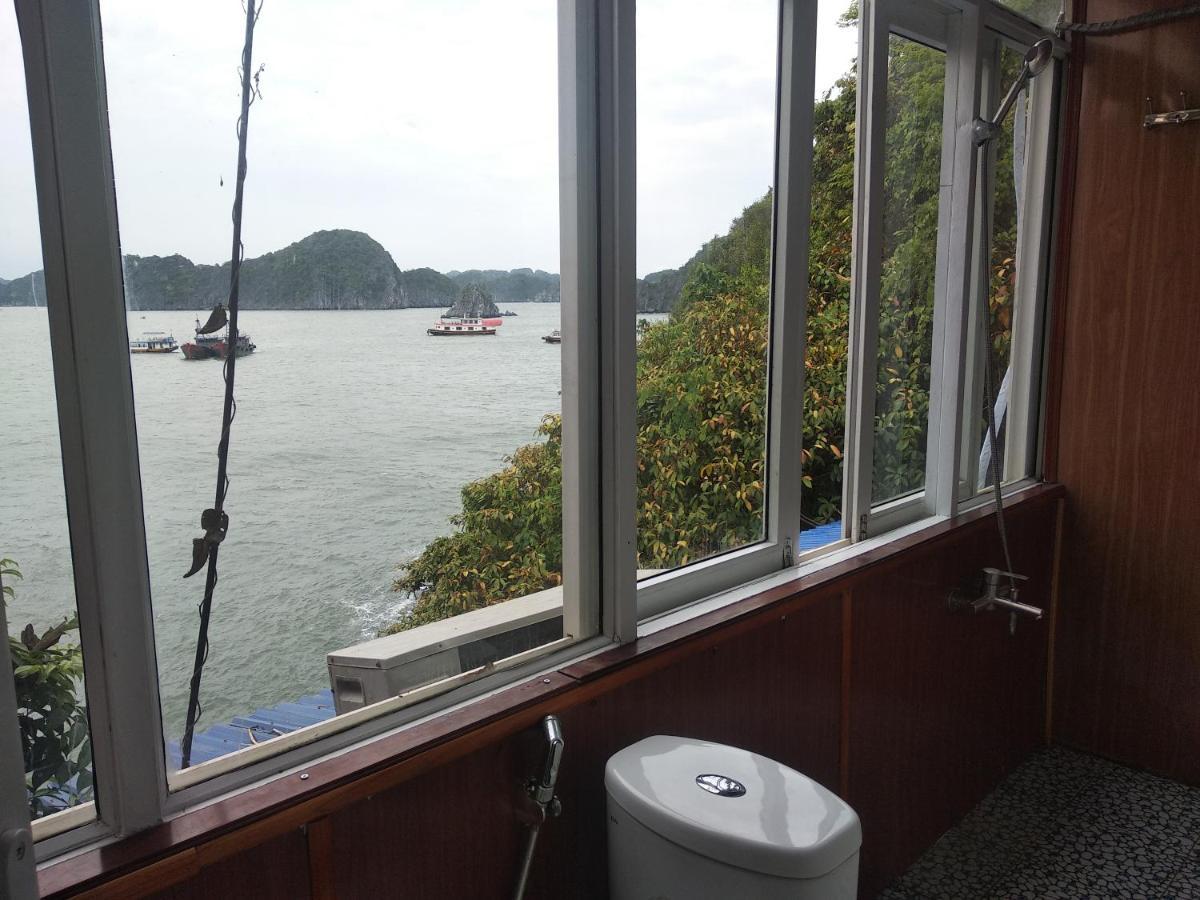 Monkey Island Resort 3*