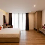 Emily Hotel & Apartment