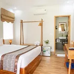 Naomi Resort