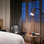 C Central Hotel- Đề Thám Bùi Viện Walking Street