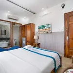 Nice House Hotel - Near My Khe Beach