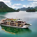 Dora Cruise By Hag