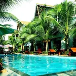 Camellia Resort & Spa