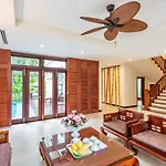 Da Nang Paradise Center My Khe Beach Resort & Spa