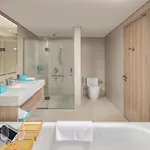 A La Carte Ha Long Bay Hotel