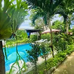 Bien Xanh Hotel