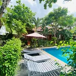 Bien Xanh Hotel