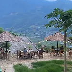 Mekhoo & Zizi Sapa Homestay