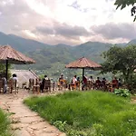 Mekhoo & Zizi Sapa Homestay