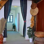 Surelee House And Trekking