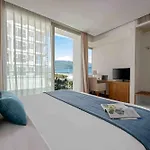 Stunning Apartments Across My Khe Beach ! Rooftop Pool & Gym