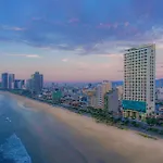 Le Sands Oceanfront Danang Hotel