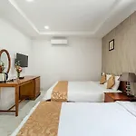 Rose Hotel