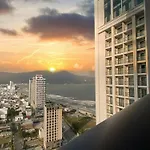 Luxurious Ocean View Suites - My Khe Beach Front - Hinata Apartment