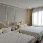 Ngoc Lan Ha Long Hotel