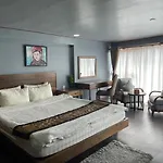 Lustig Hostel