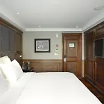 Ambassador Signature Cruise - Lan Ha Bay