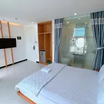 Cen Hotel