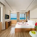 7 Seven Sea Hotel