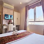 Mi Lan Corner Hotel