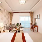 Romeliess Hotel