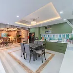 Aaron Boutique Hotel