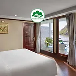 Verdure Lotus Classic Cruise On Lan Ha Bay