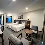 Peace Hotel Ha Long