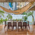 Ocean House - Di Bo 100 Met Ra Bien Bai Sau Thuy Van