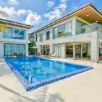 Luxury Dana Beach Resort & Spa