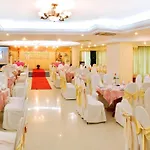 Bamboo Green Central Hotel