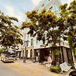Rosy Ha Long Hotel