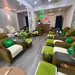 Art Deluxe Hotel