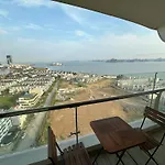 Bay View Halong Homestay Panoramic Bay View Luxury Apartment