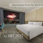 Awaken Da Nang Hotel