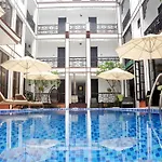 Vinh Hung 2 City Hotel