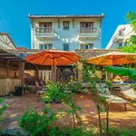 Calm House Hotel Hoi An 1