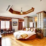 Seventeen Saloon Hotel