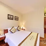 Boulevard Hotel