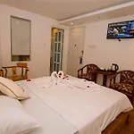 Rex Hotel & Apartment