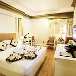 Seventeen Saloon Hotel