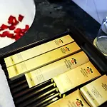 Seventeen Saloon Hotel