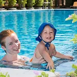 Countryside Garden Resort & Bar