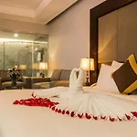 Moon Bay Ha Long Hotel