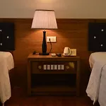 Phu Tho Hotel