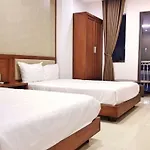 Aris Beach Apartment & Hotel