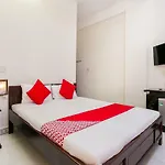 Oyo 117 Gina Hotel