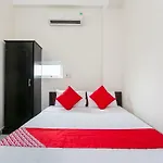 Oyo 117 Gina Hotel