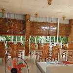 Hana Resort & Bungalow